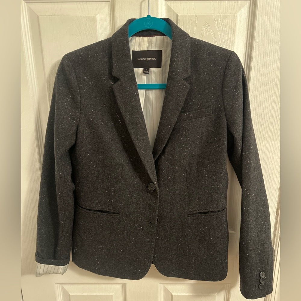 Banana republic gray donegal blazer. Size 4.